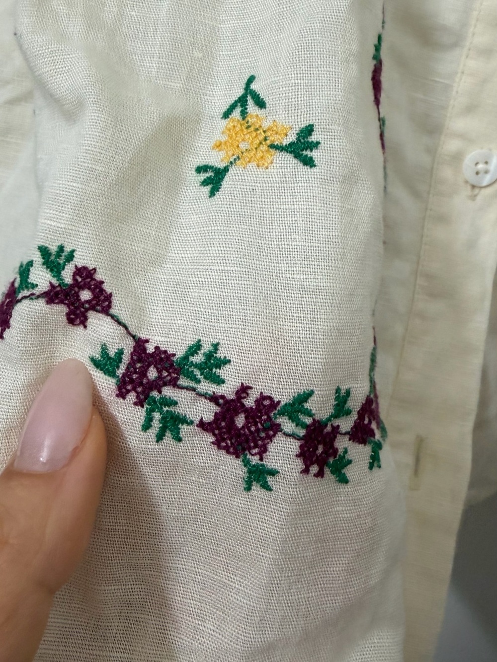 Sezane Elvio Shirt x Lucia Vergara - Picture 7 of 8